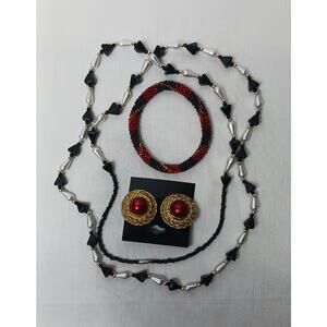 VTG 3-piece Jewelry Combo: Beaded Necklace & Bracelet and Gold Tone Earrings